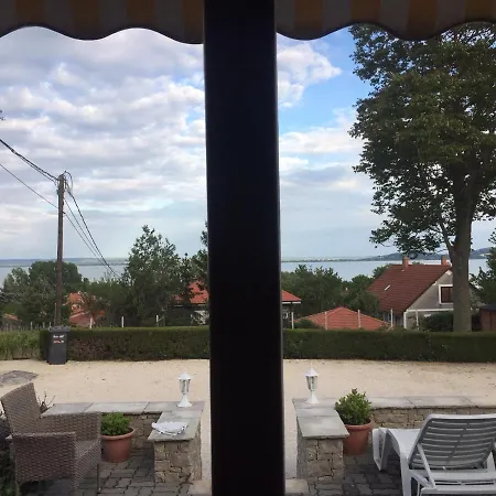 Bacchus Apartman - Borbarlang, Badacsony Badacsonytomaj Exterior foto