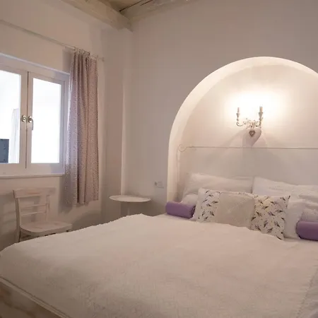 Bacchus Apartman - Borbarlang, Badacsony Badacsonytomaj Exterior foto