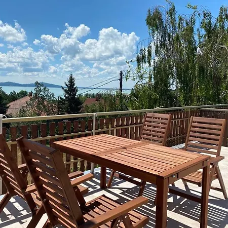 Bacchus Apartman - Borbarlang, Badacsony Badacsonytomaj Exterior foto