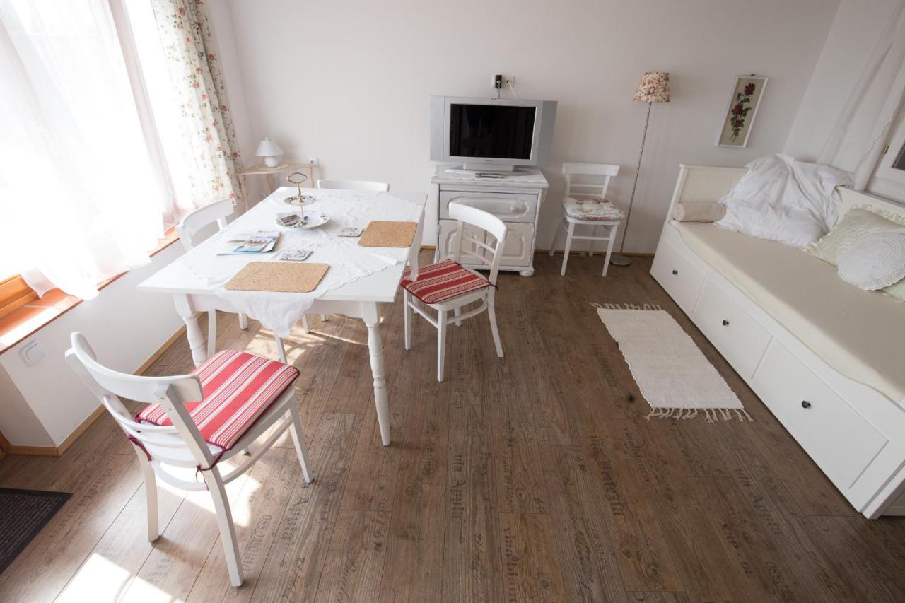 Bacchus - Borbarlang, Badacsony Apartment *