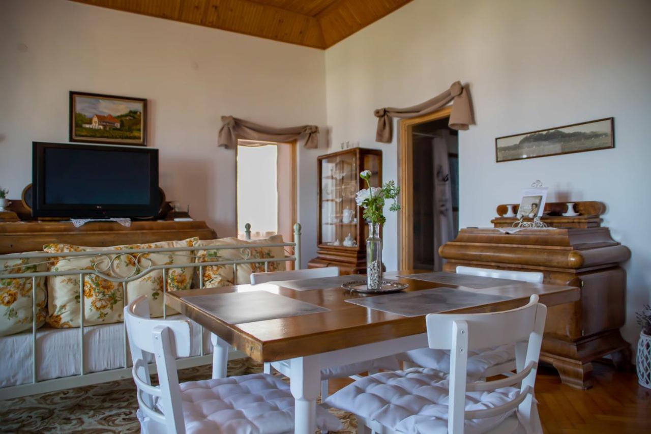 Bacchus - Borbarlang, Badacsony Apartment