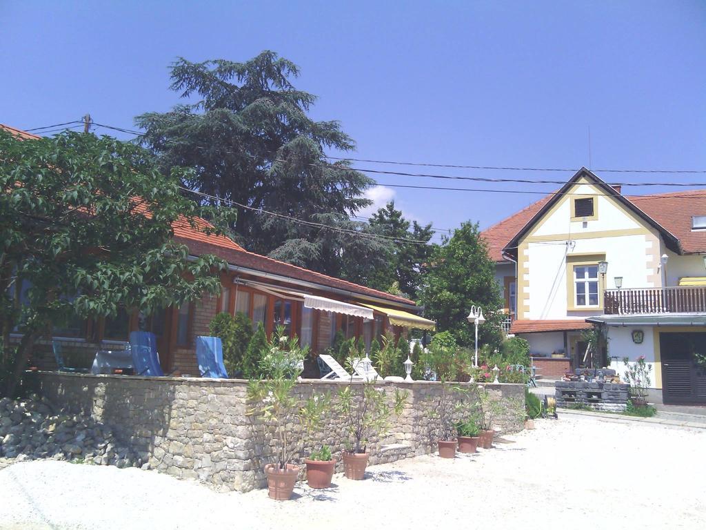 Bacchus - Borbarlang, Badacsony Apartment Badacsonytomaj
