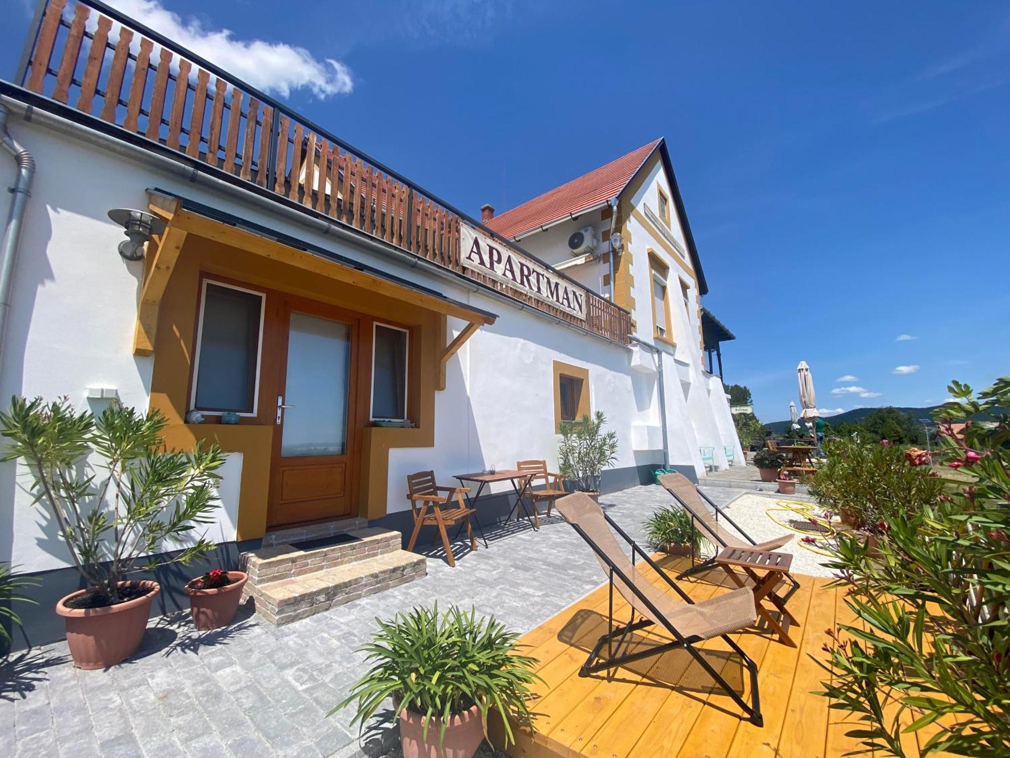Bacchus - Borbarlang, Badacsony Apartmán